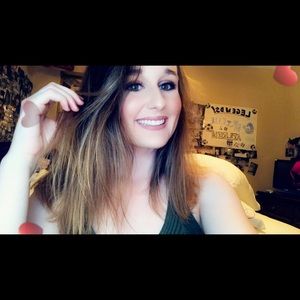 Meet your Posher, Brielle